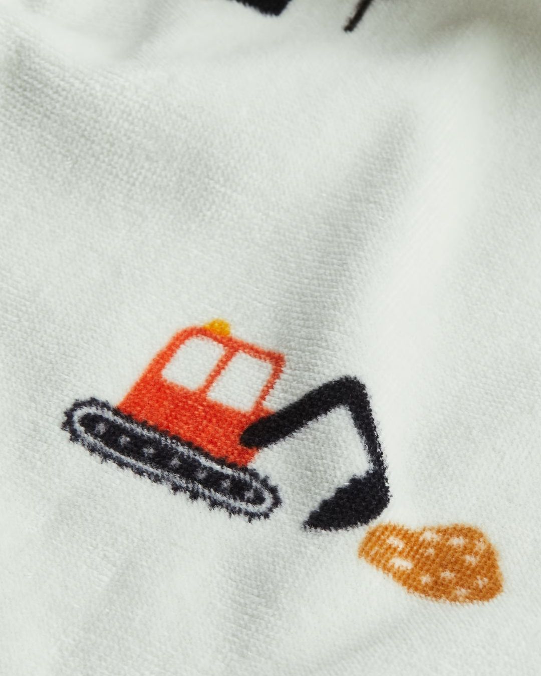Disney Cars Bath Towel for children, detail view, available from Melly's World in Lebanon